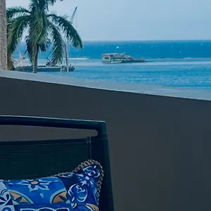 Millie's Paradise - Bay Apartment