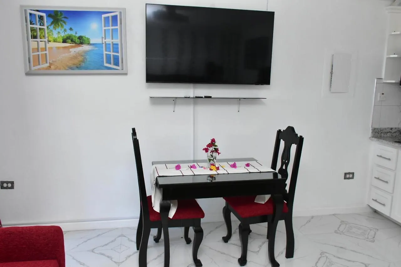 Czar'S Sanctuary- Apt B4 At Sandcastle Ocho Rios Apartment